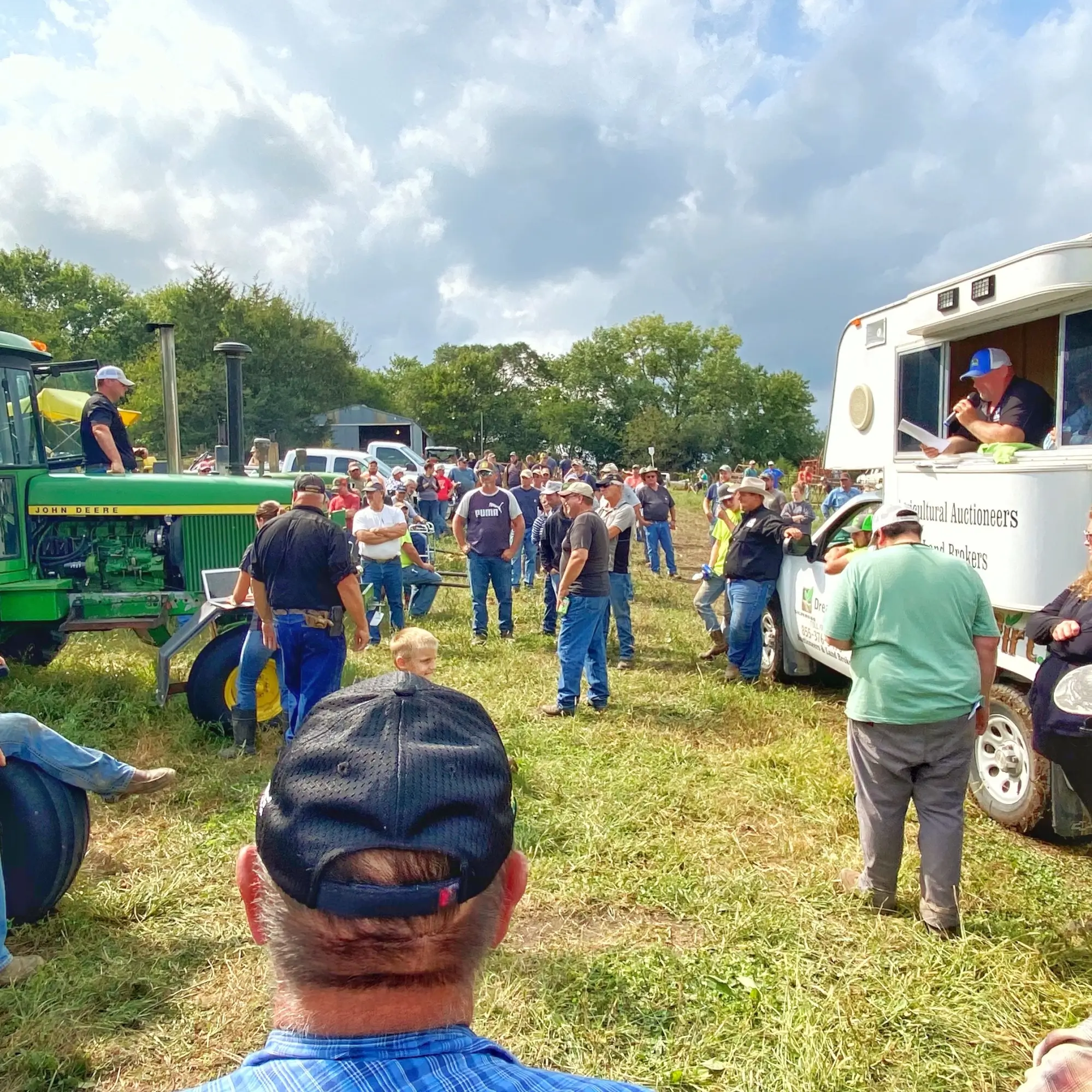 Auctioneers and real estate brokers at Onawa Iowa
