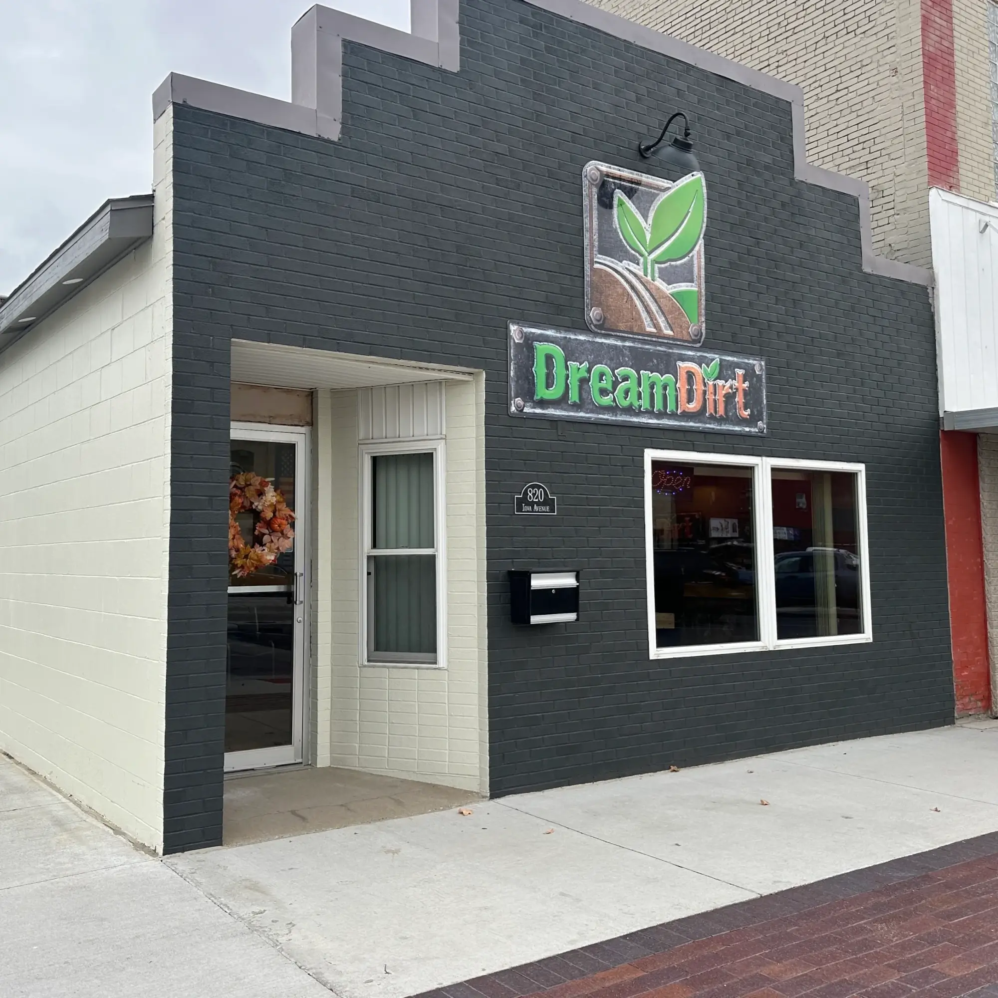 DreamDirt Onawa Iowa Office